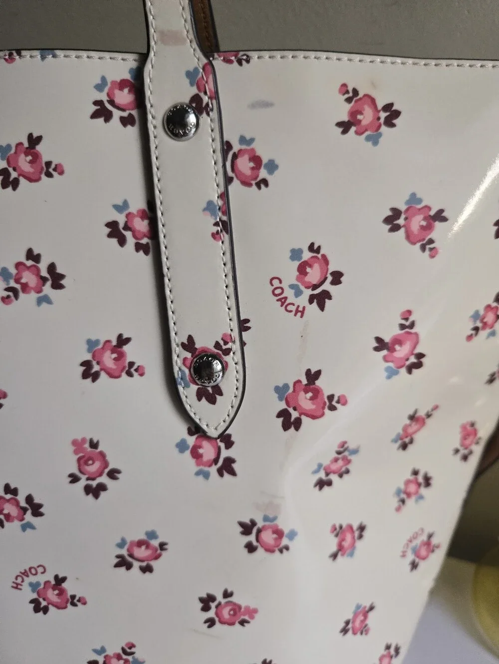 Coach market floral