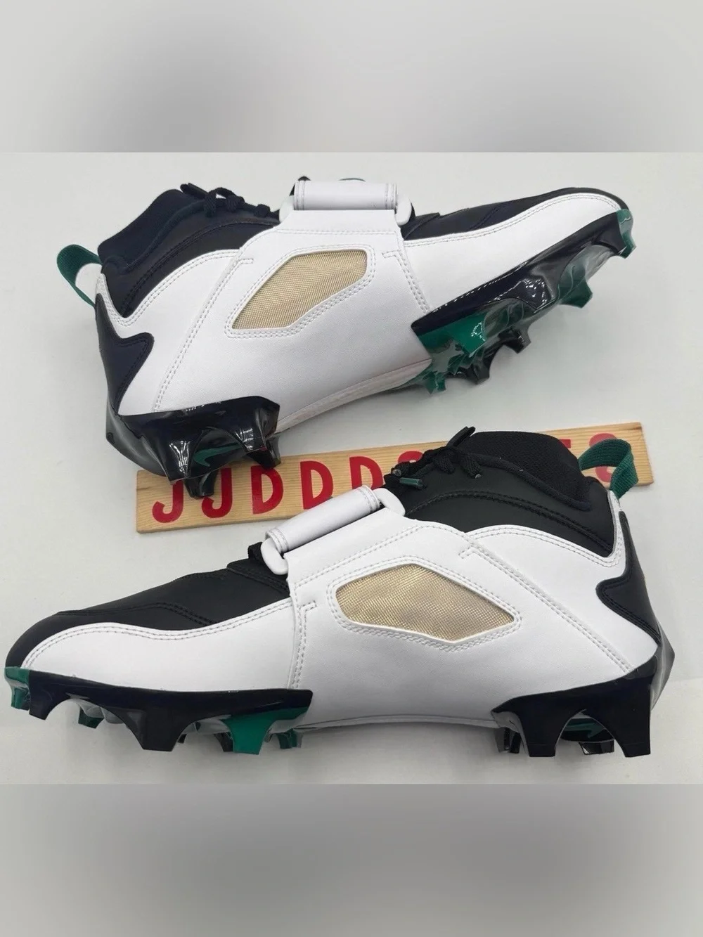 Nike diamond turf