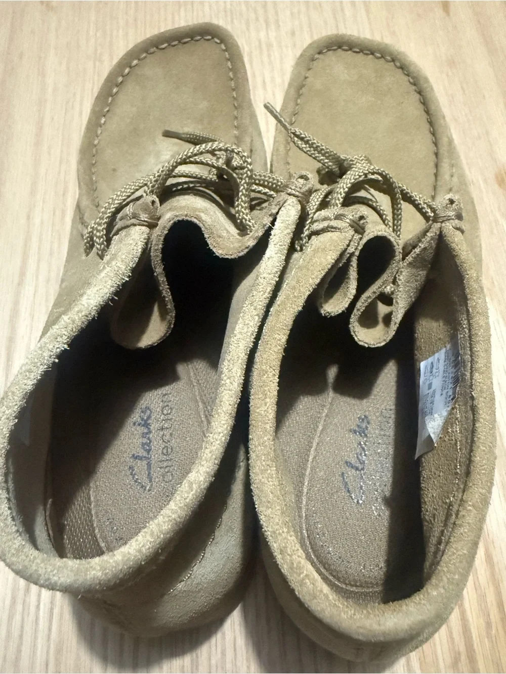 Clarks Men's Suede Chukka Boots in Tan