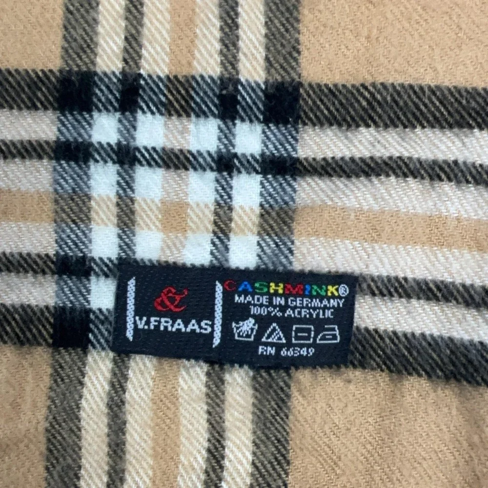 V. FRAAS fraas scarf