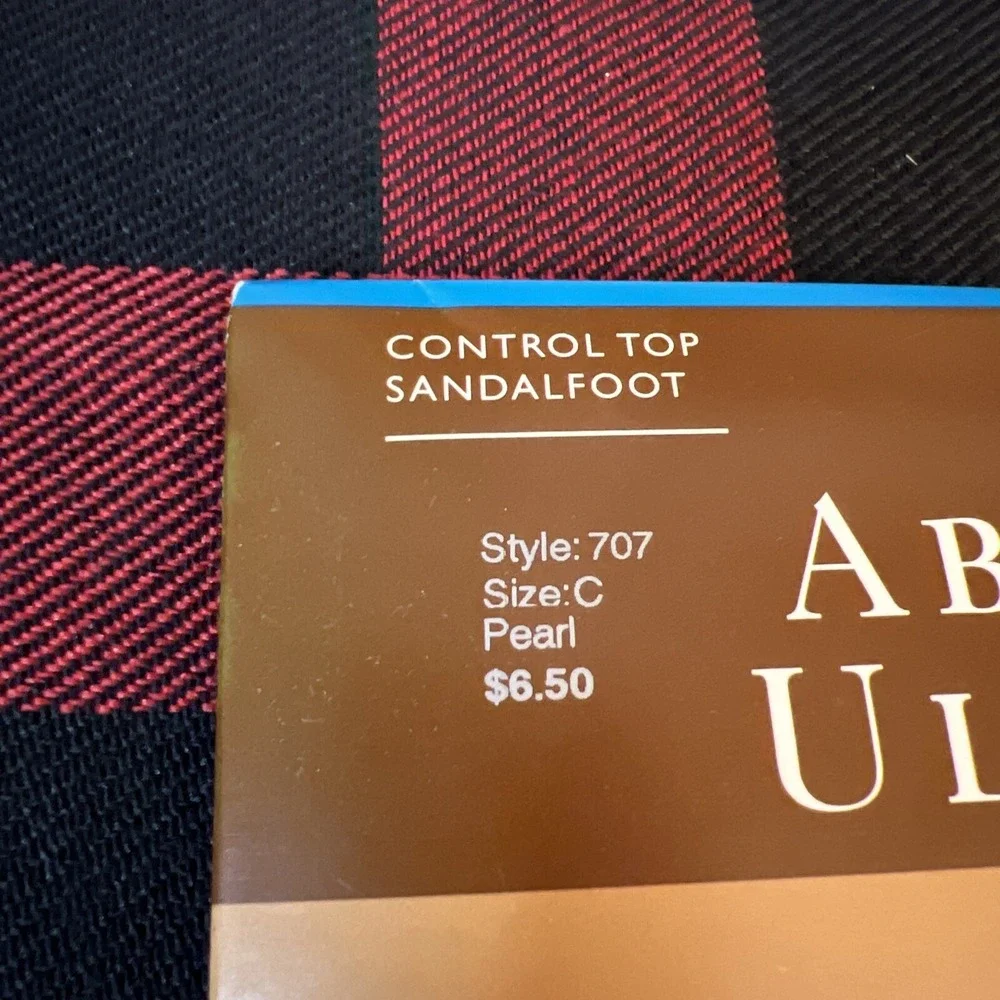 Hanes Absolutely Ultra Sheer Control Top Sandalfoot‎ Sz C Pantyhose 707 Pearl