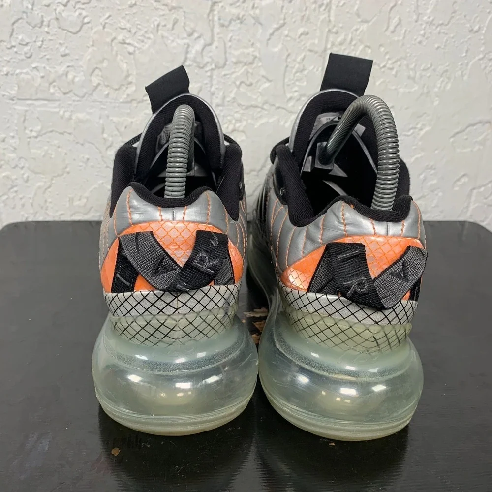 Nike Air‎ MX-720-818 Mens Size 6 Womens Size 7.5 Running Shoes Silver Orange