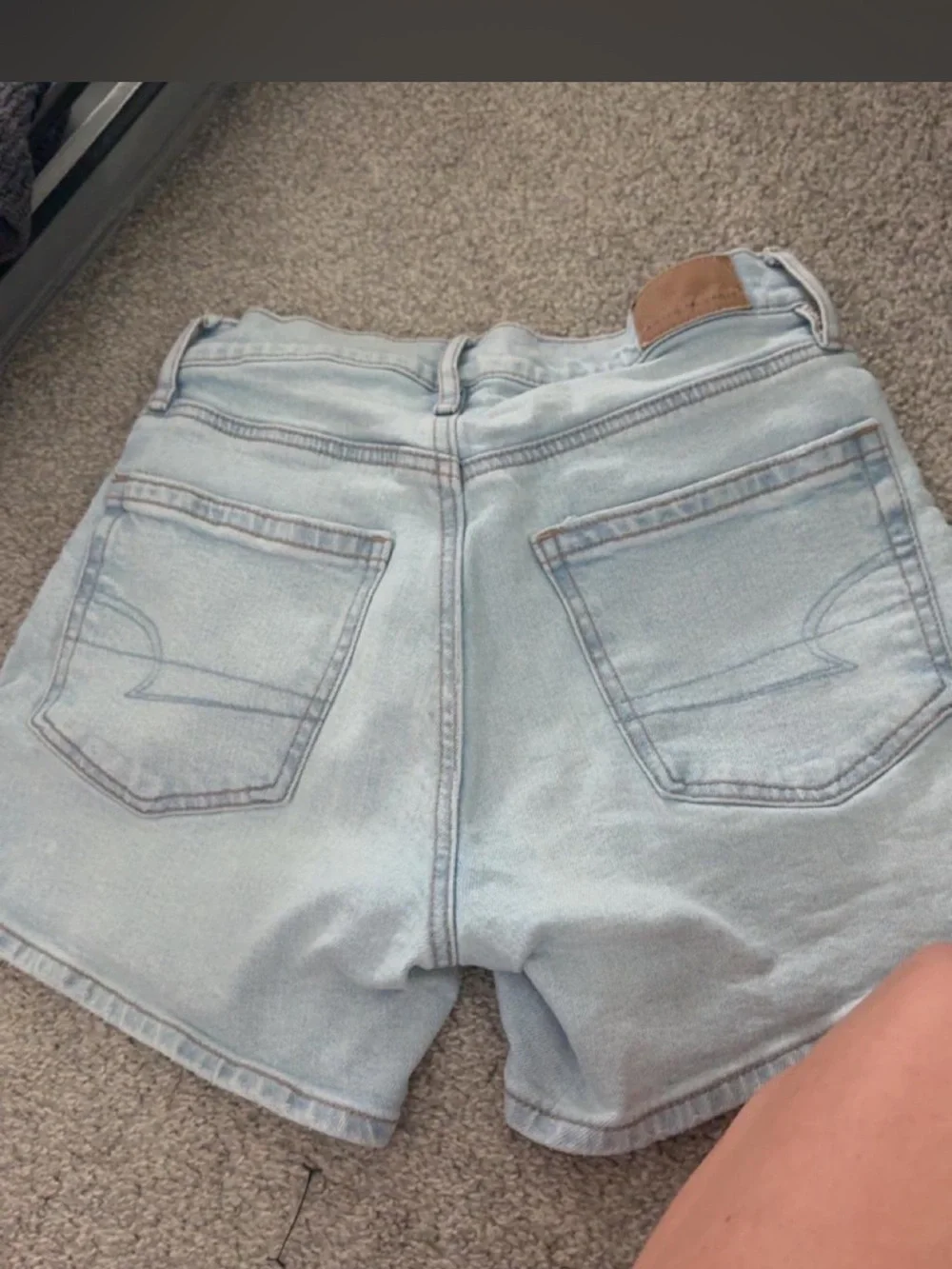 American Eagle Outfitters light pale