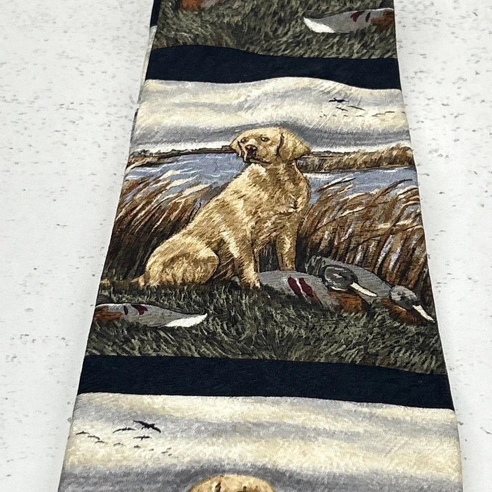 Vtg 1998 Katie D. Cundiff Yellow Lab With Mallard  Decoys 100% Silk Neck Tie USA