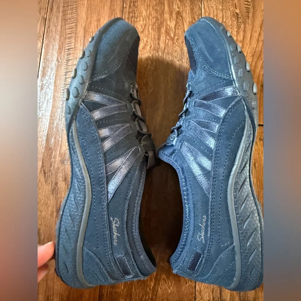 Skechers Women Memory Foam Air Cooled Size 7.5 Slip On Navy‎ Blue Shoes Sneakers