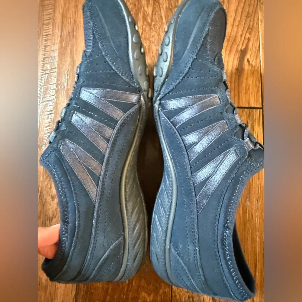 Skechers Women Memory Foam Air Cooled Size 7.5 Slip On Navy‎ Blue Shoes Sneakers