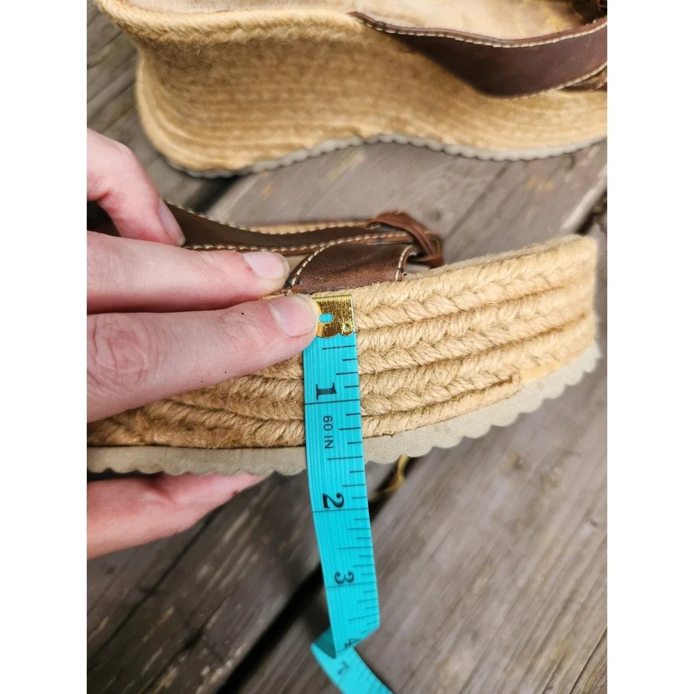 Soda platform sandals