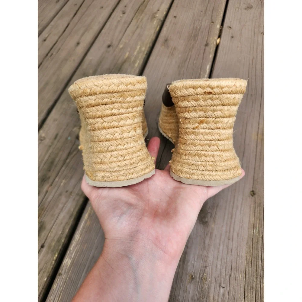 Soda platform sandals