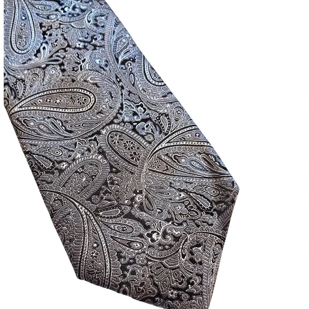 Countess Mara Mens‎ Necktie 100% Silk Gray Black Paisley Print Business Formal