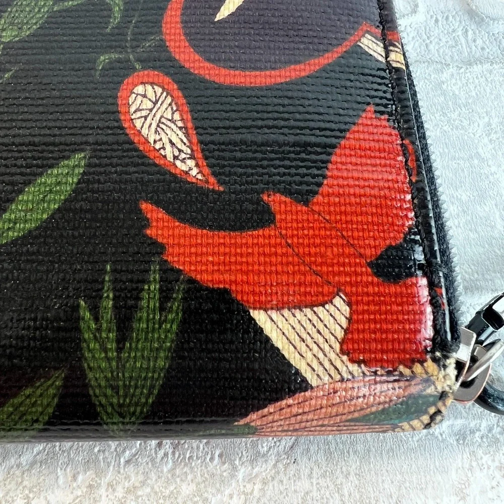 Sakroots wallet zip