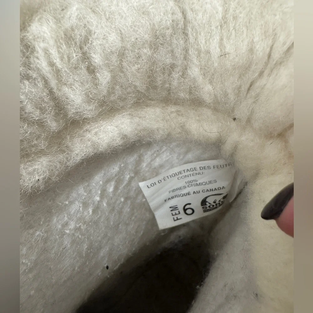 Sorel alpine winter