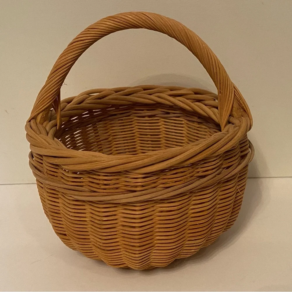 C. MARTIN BASKET VINTAGE HANDMADE SIGNED SMALL HANDLE NATURAL HOME DECOR ACCENT