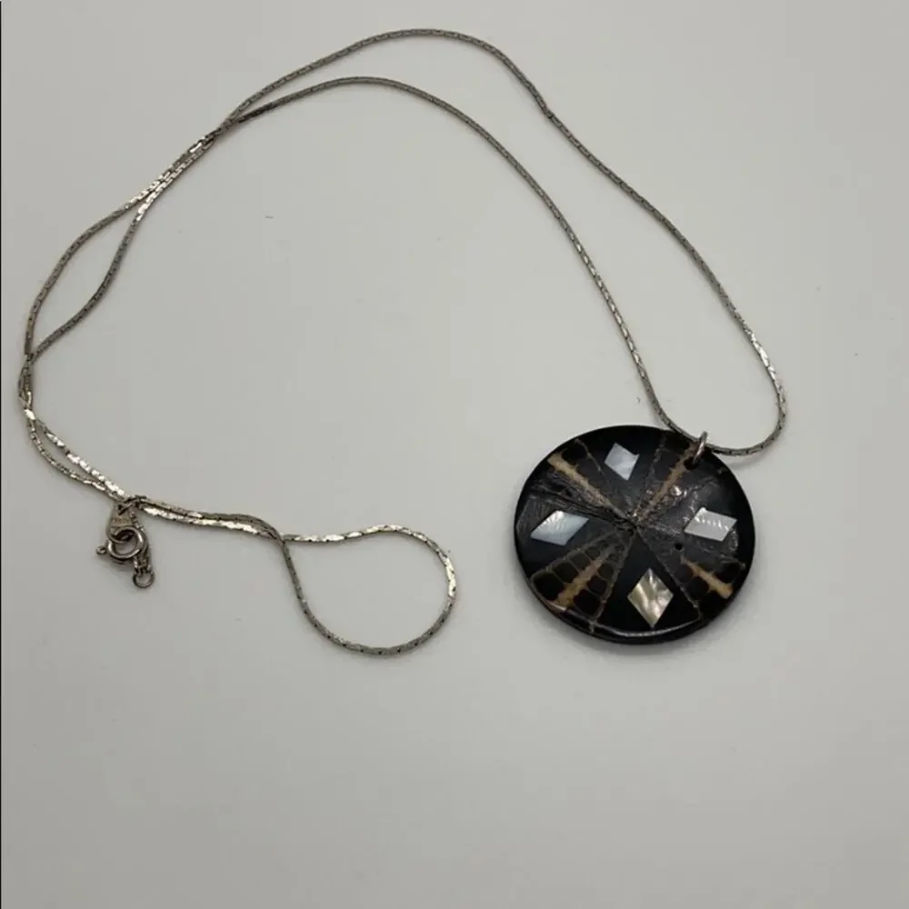 Vintage Abalone shell wooden pendant necklace