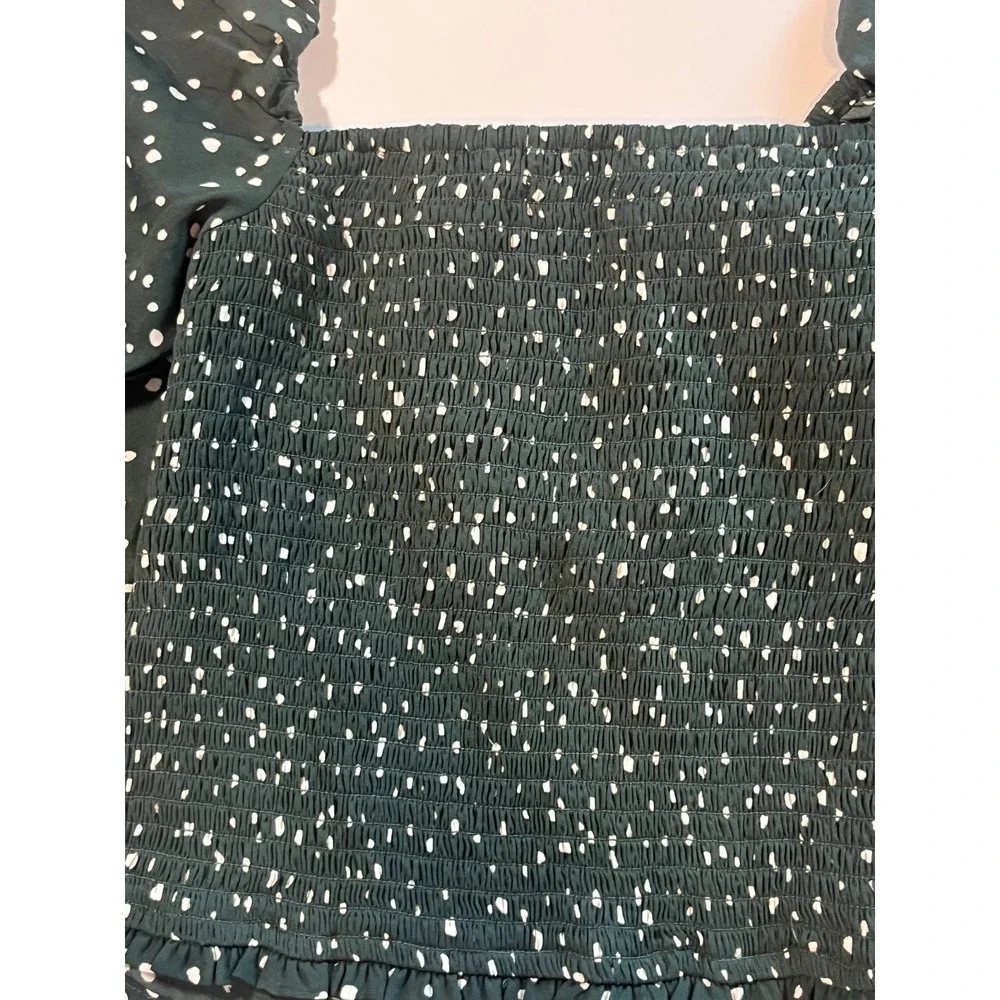 Abercrombie & Fitch stylish feminine