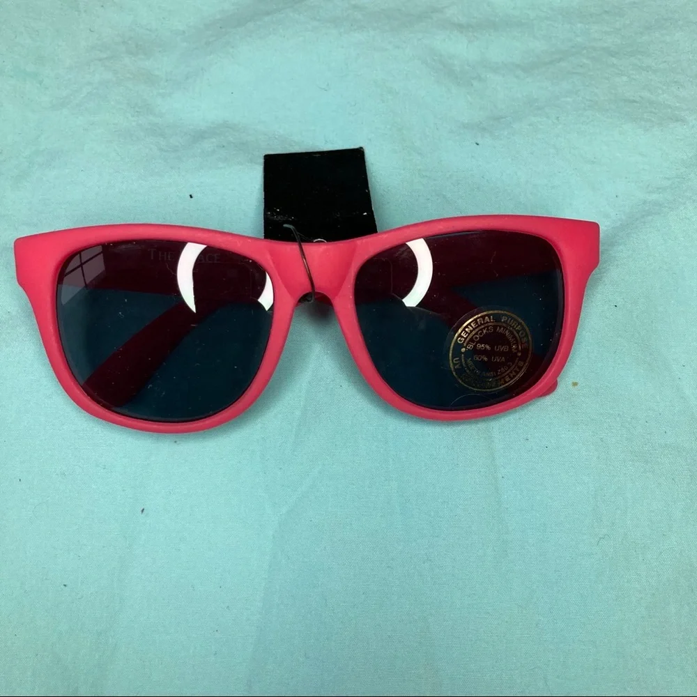 NWT children’s sunglasses pink