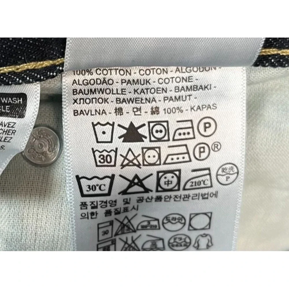 Levis levis 559