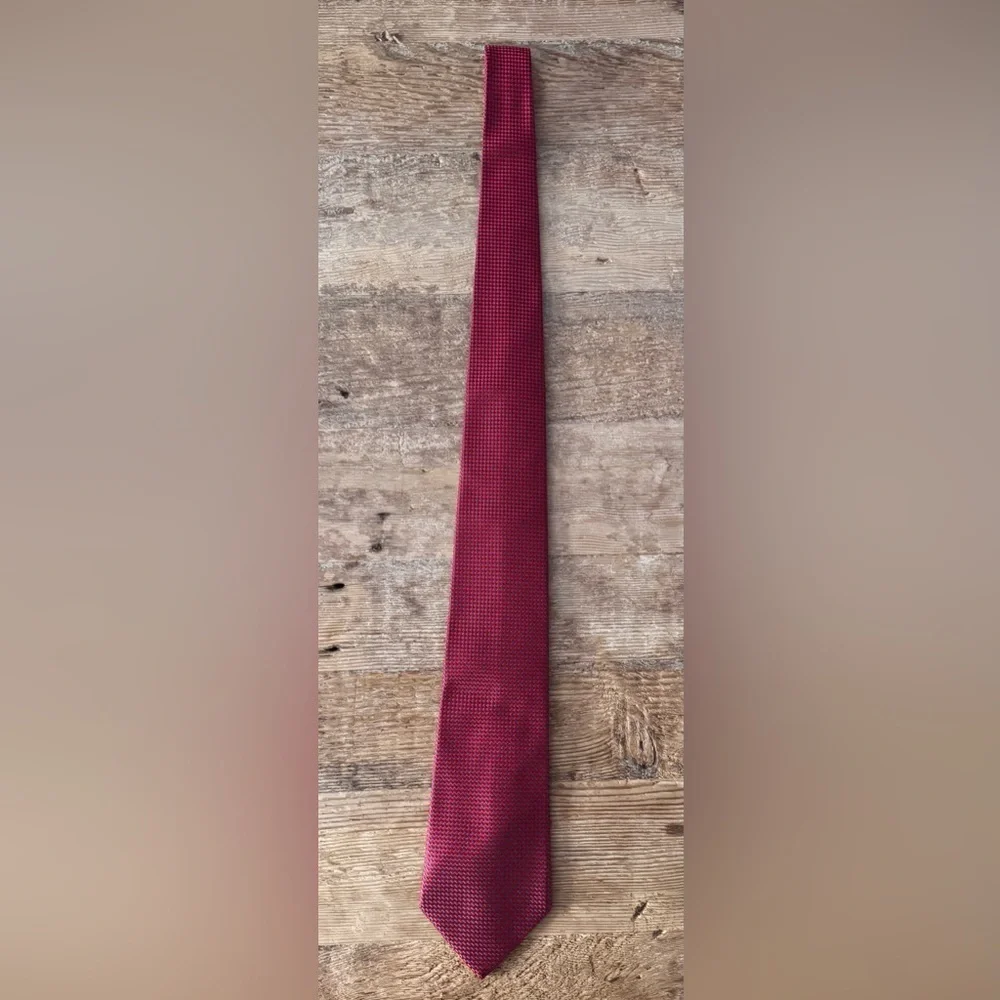CHARVET Mens Place Vendôme Red and Blue Geometric Silk Tie