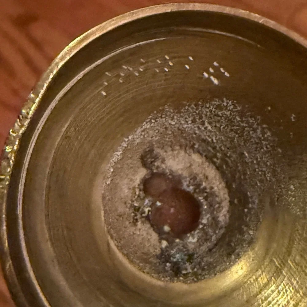 N/A use urn scratches