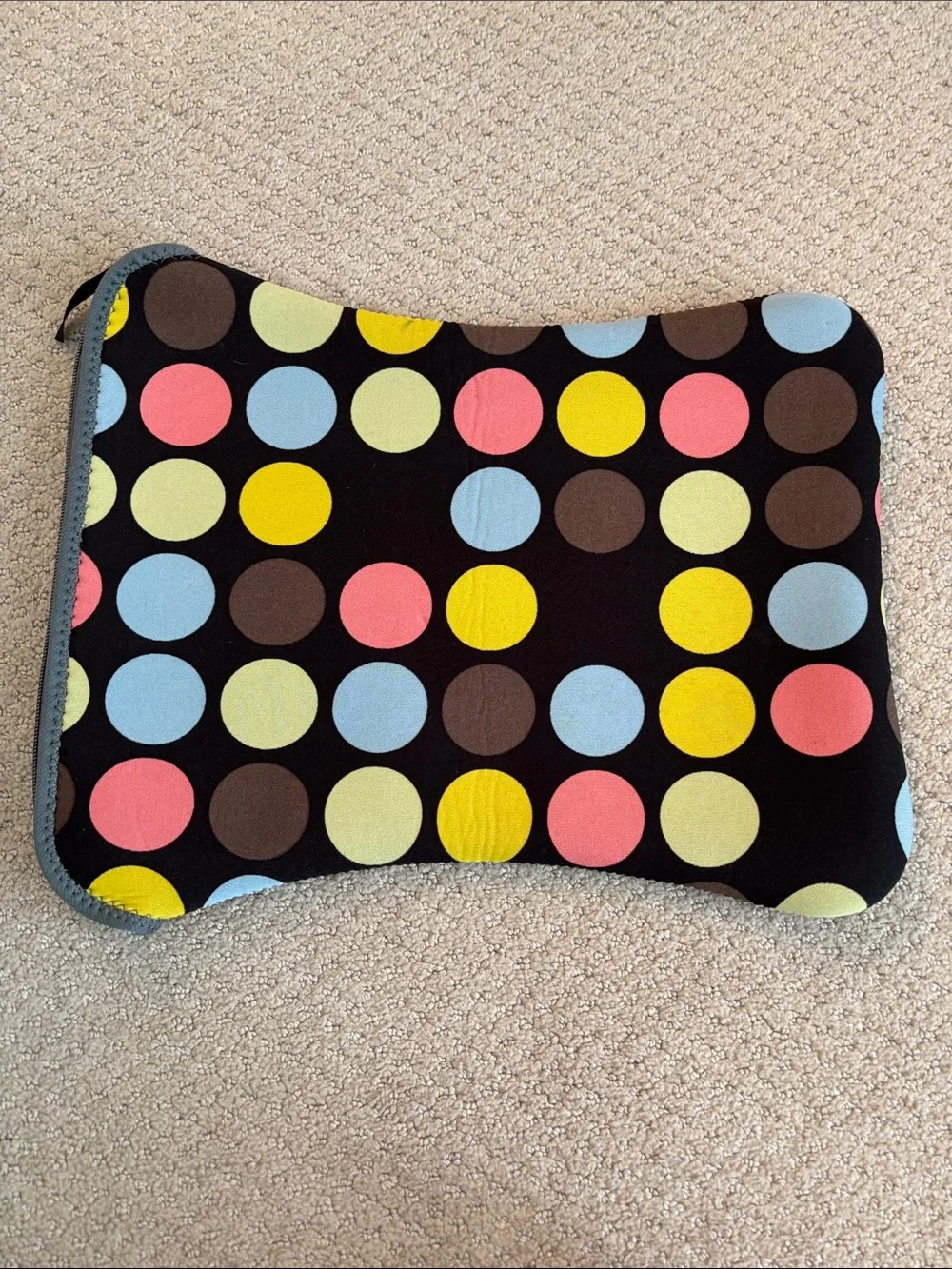 N/A laptop sleeve