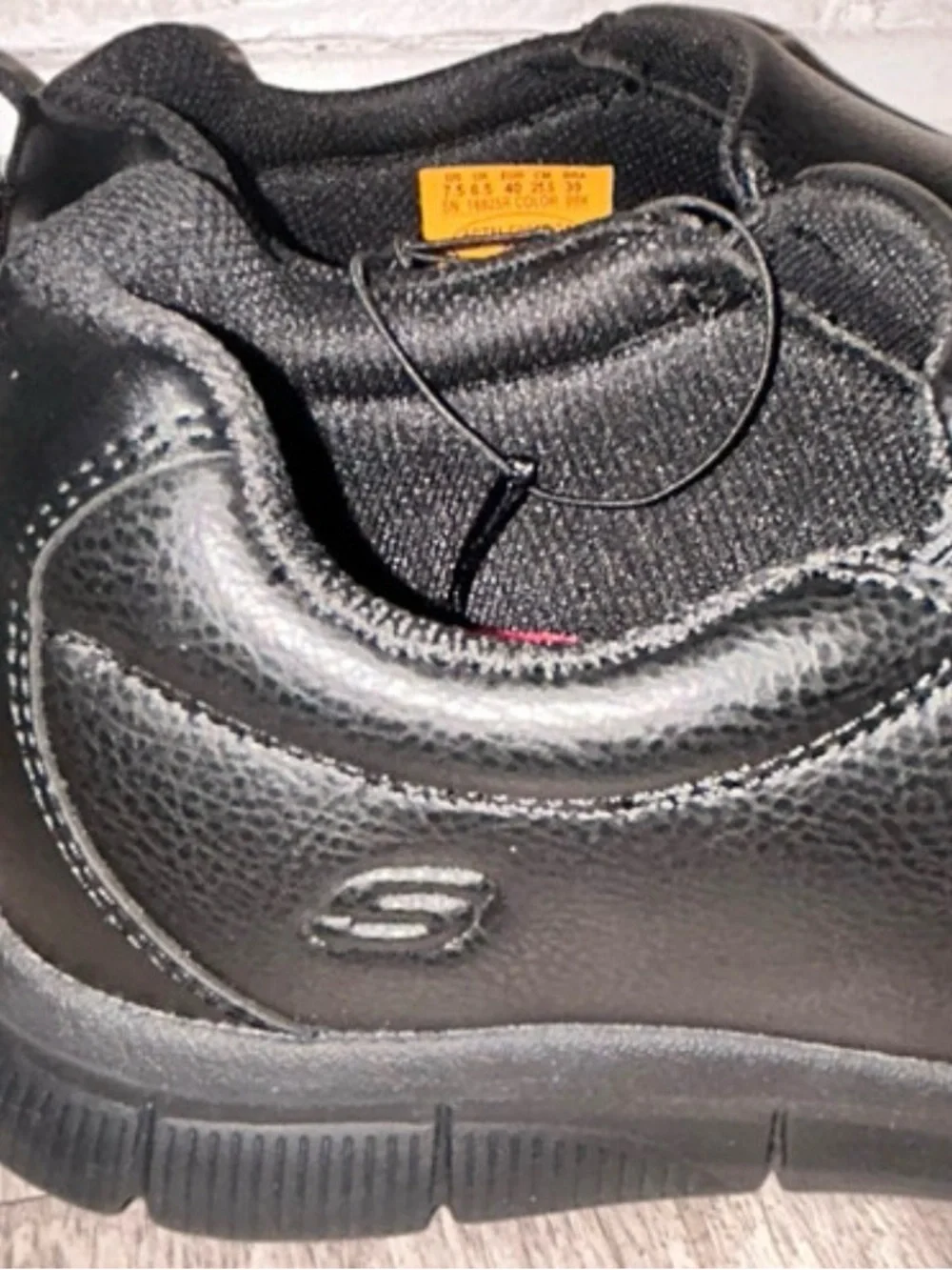 Skechers classic black