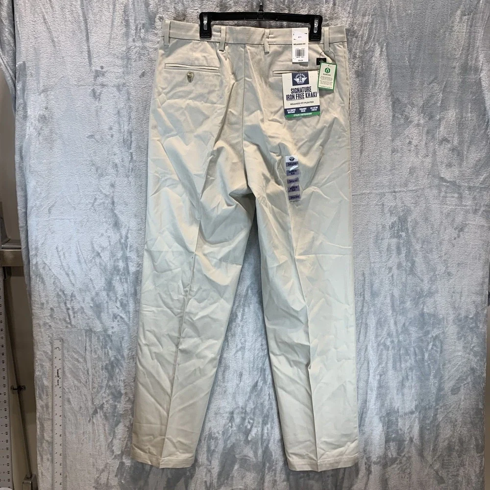 Dockers Mens Khaki Chino Pants 34 x‎ 34 Pleated Relaxed Fit Iron Free Signature