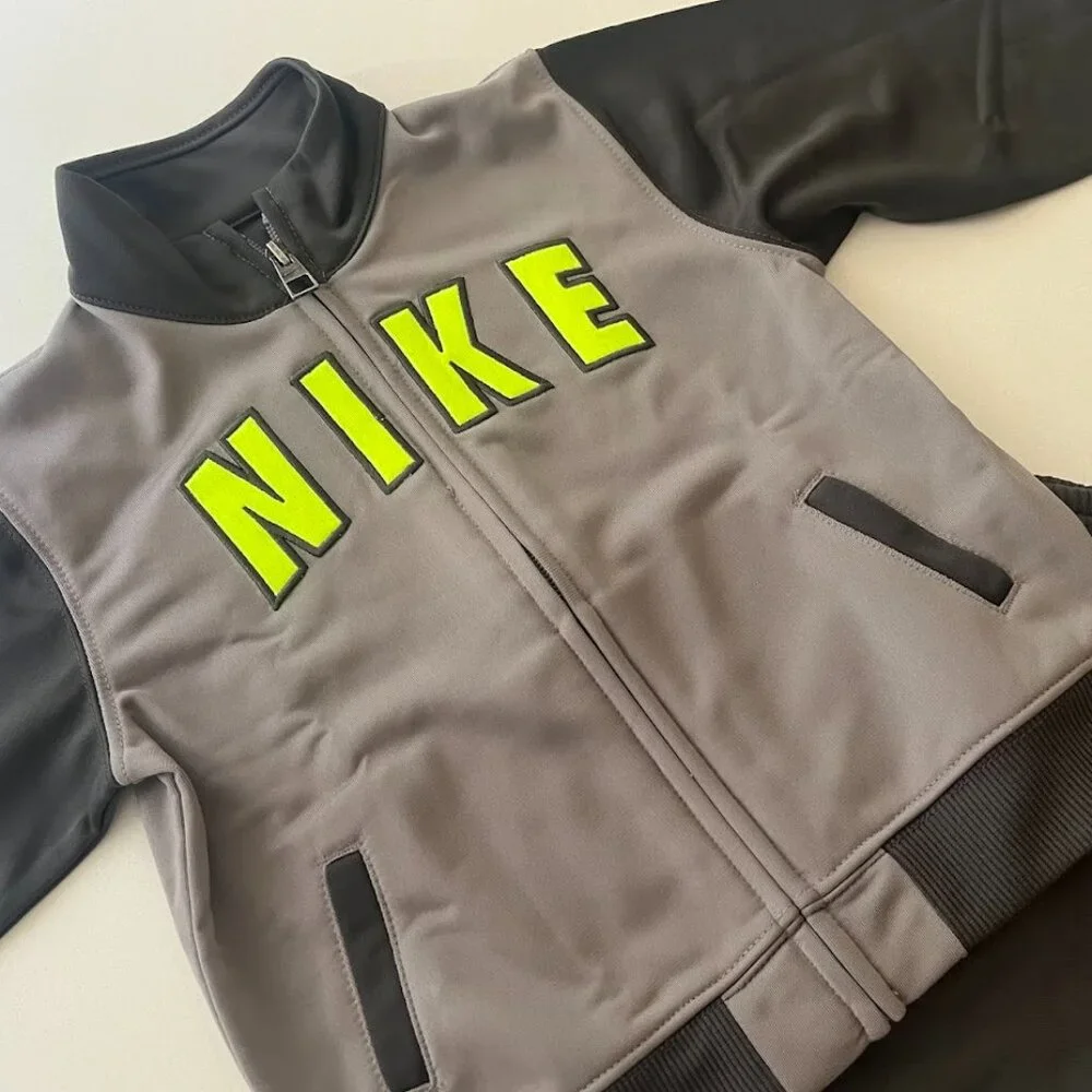 Nike worn size khaki