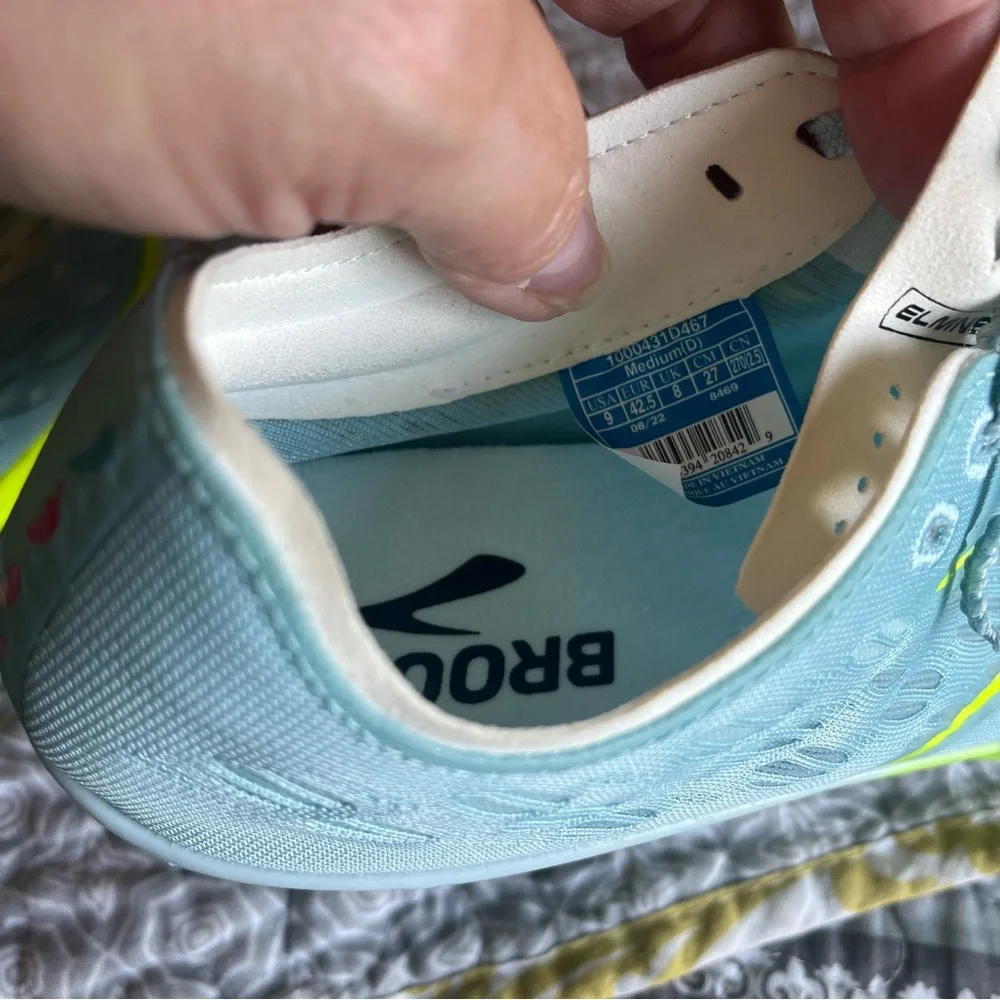 Brooks unisex elmn8