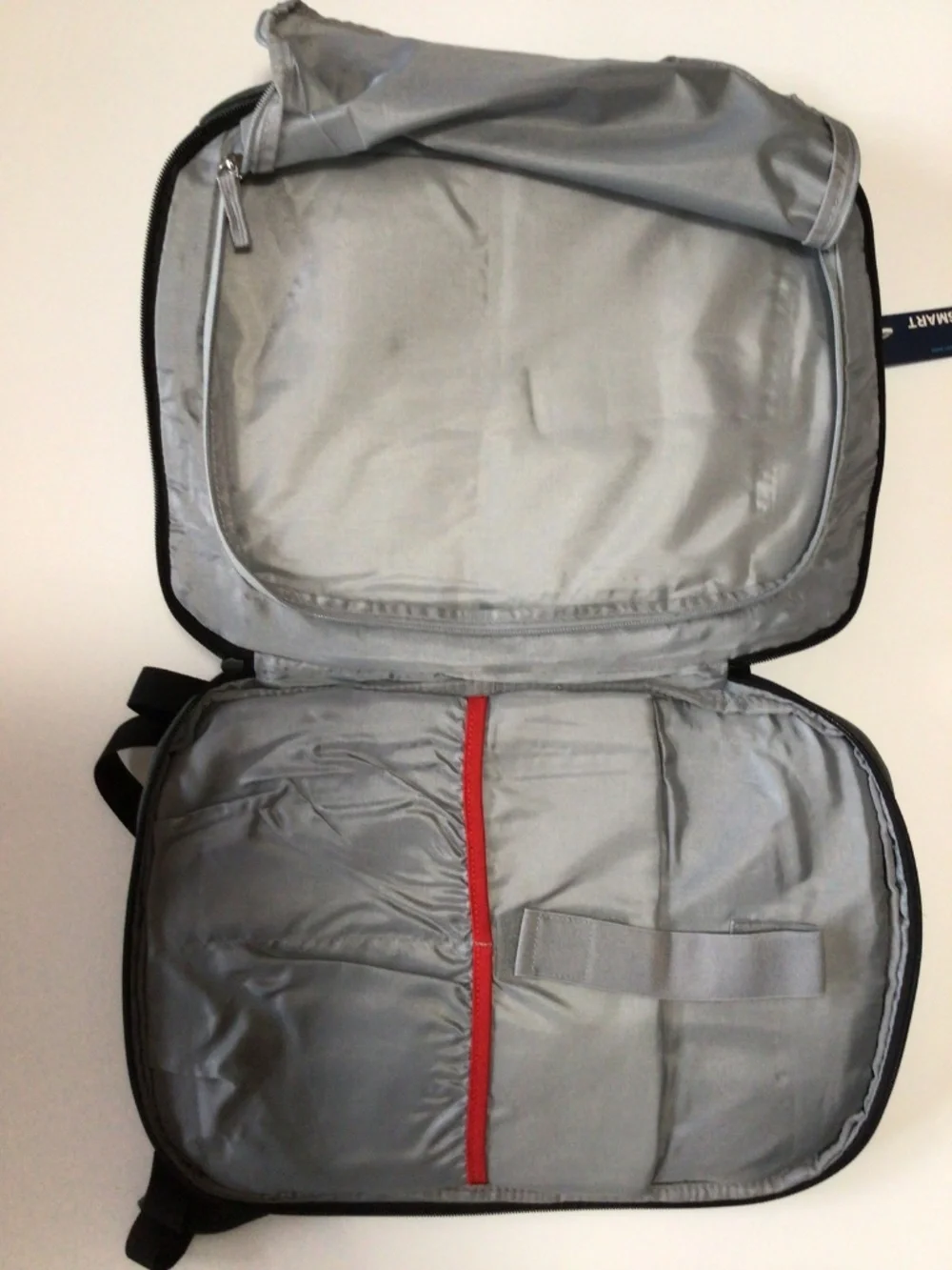 Bagsmart gray camera