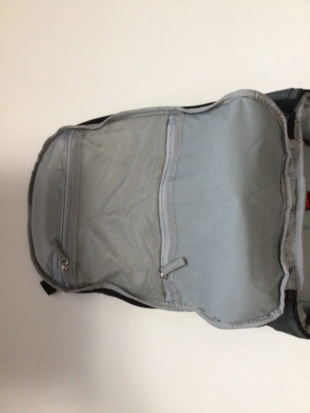 Bagsmart gray camera
