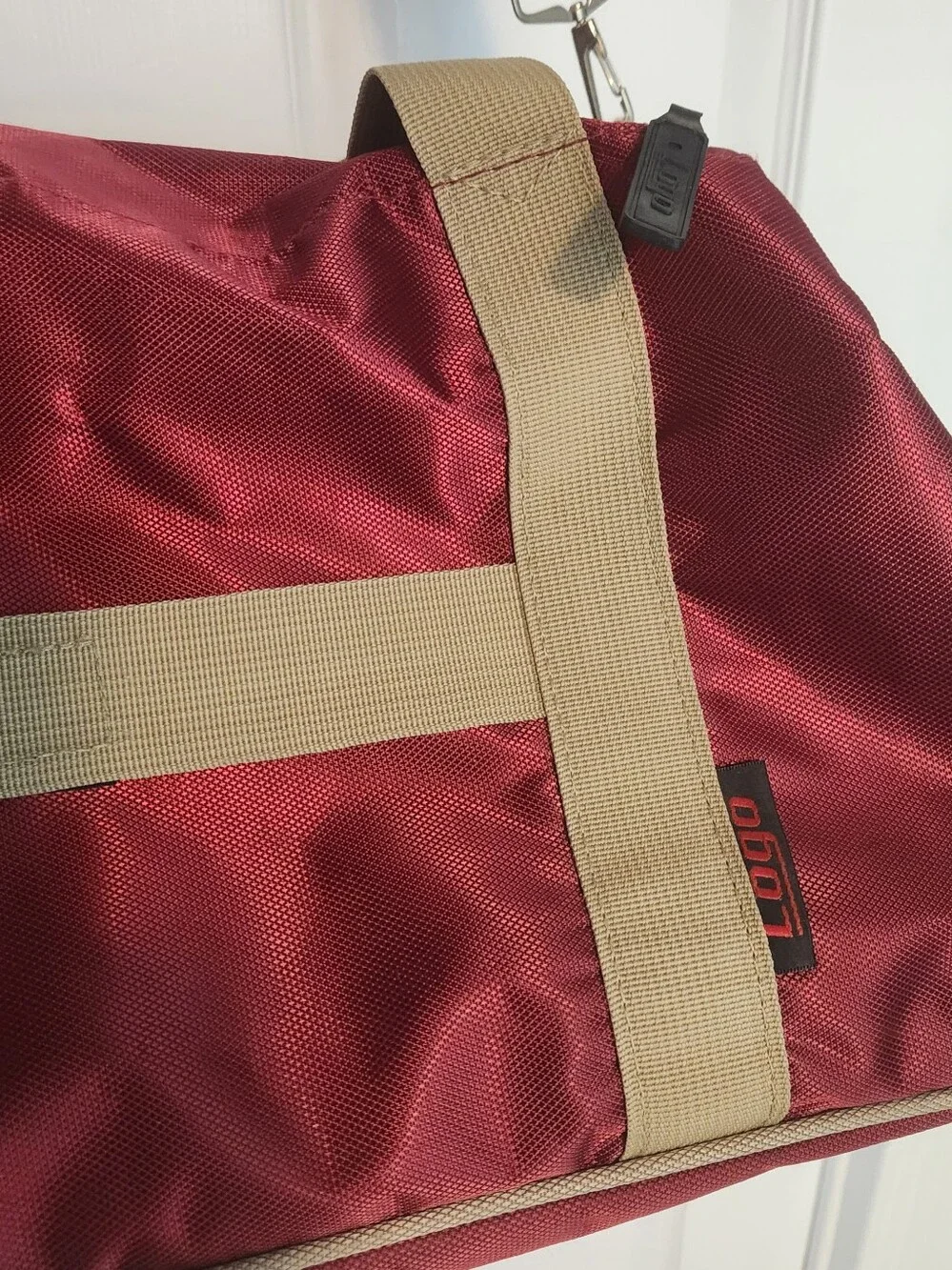 Logo Athletic stylish burgundy