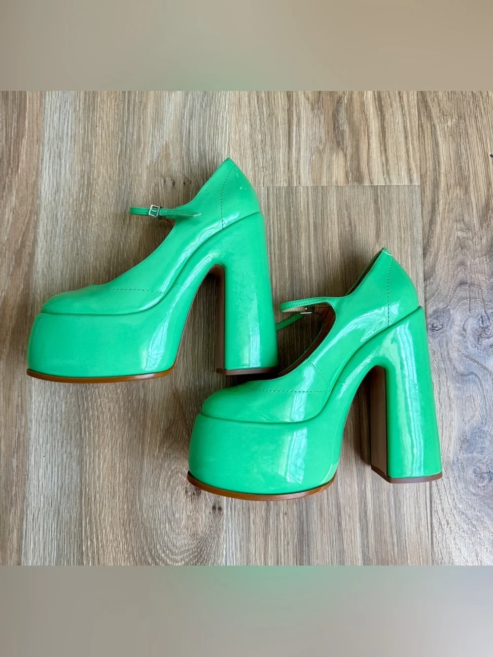 SCHUTZ zayne platform