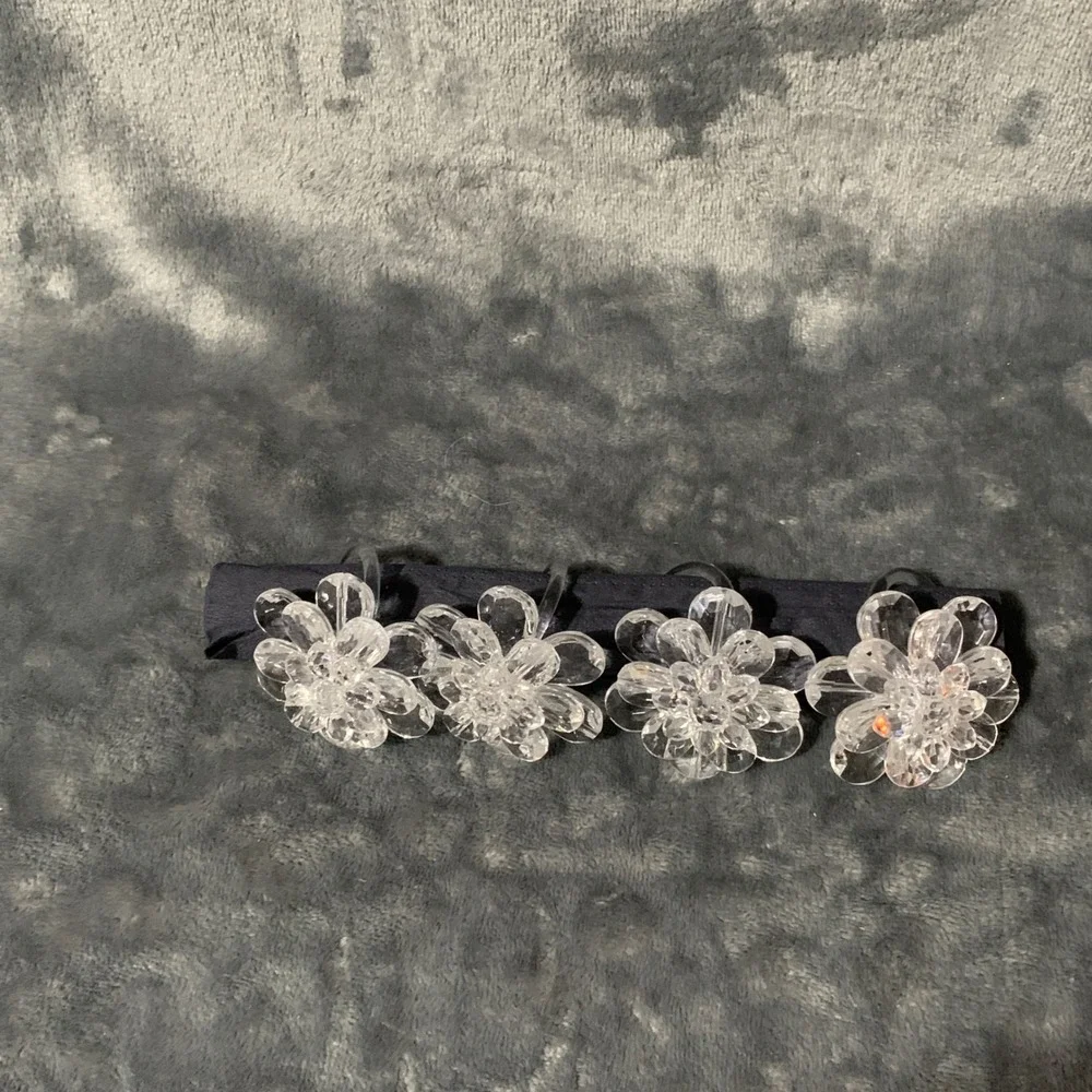 Unbranded one petal