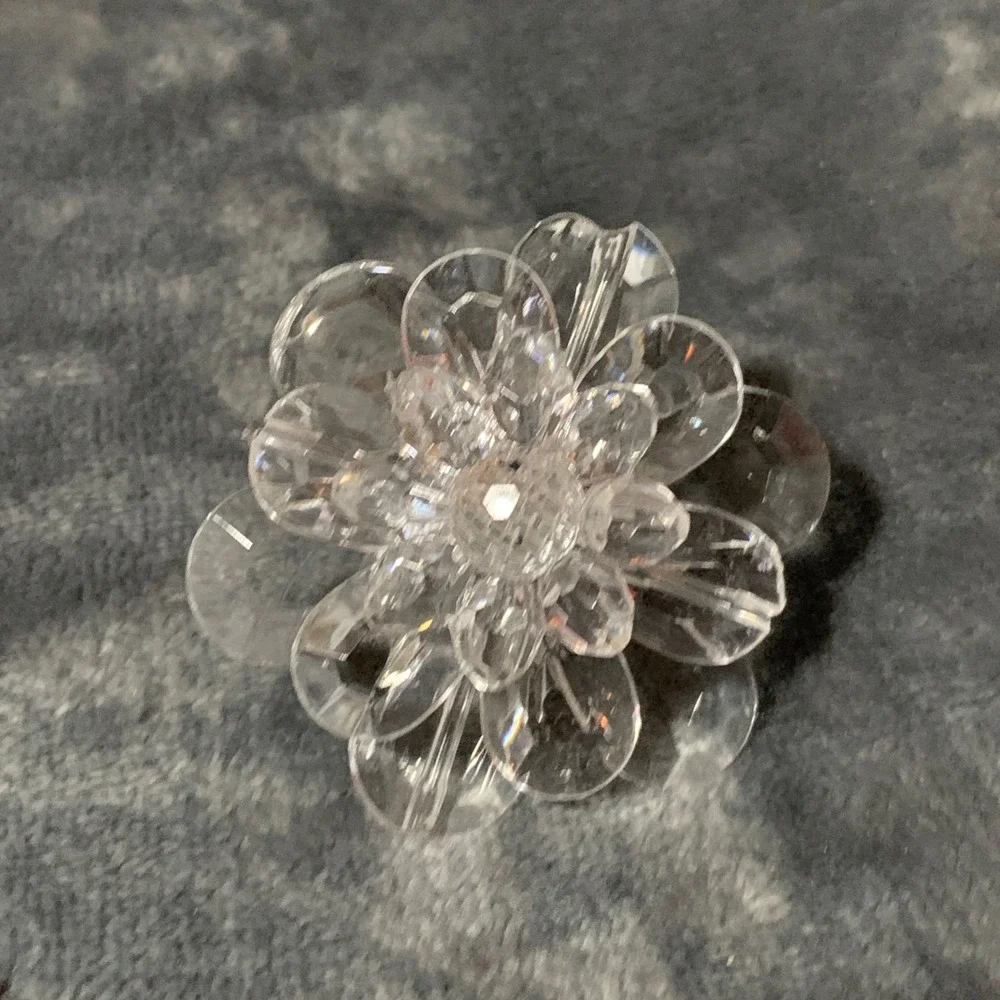 Unbranded one petal