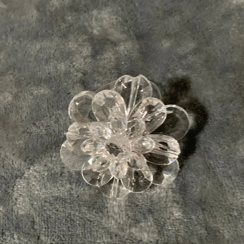 Unbranded one petal