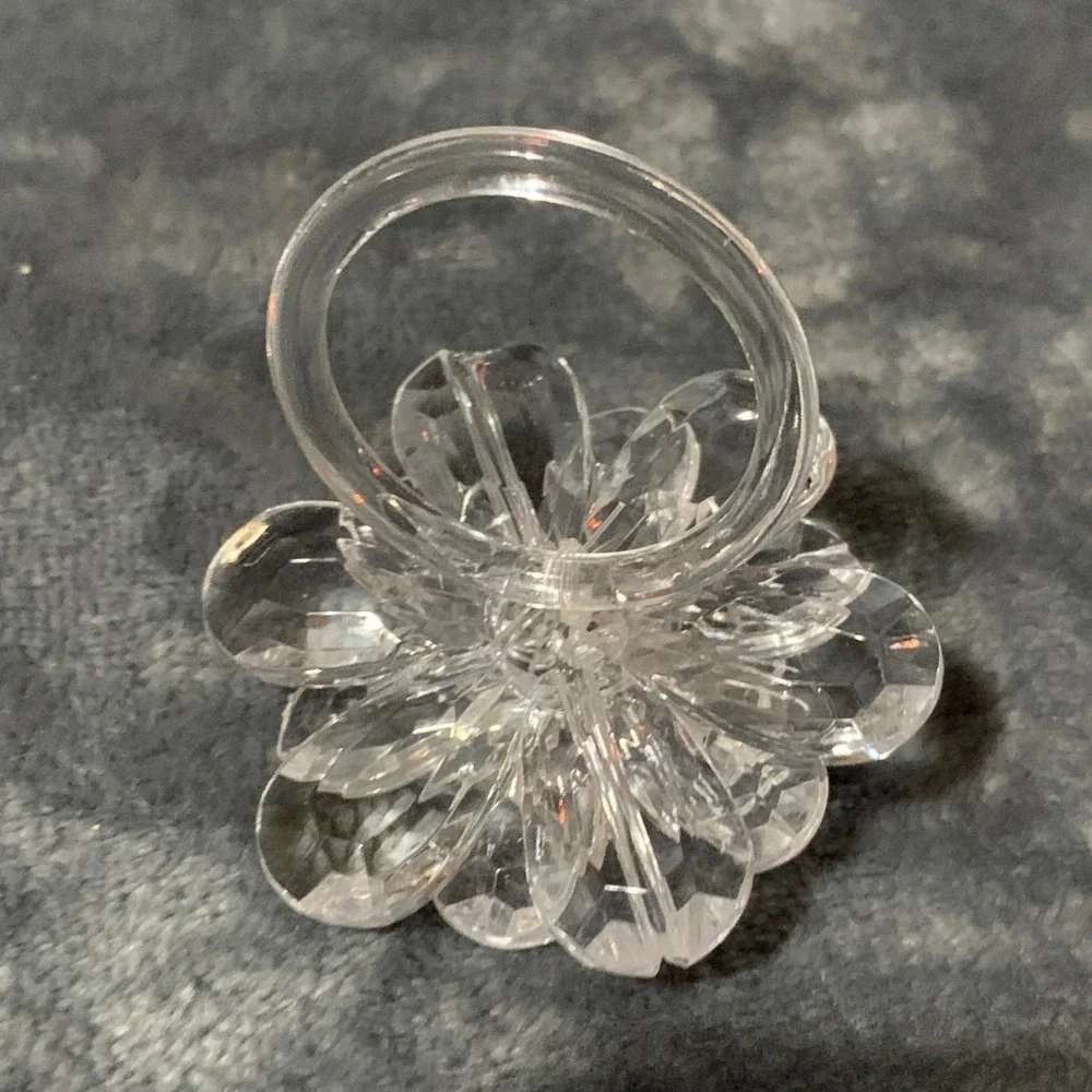 Unbranded one petal