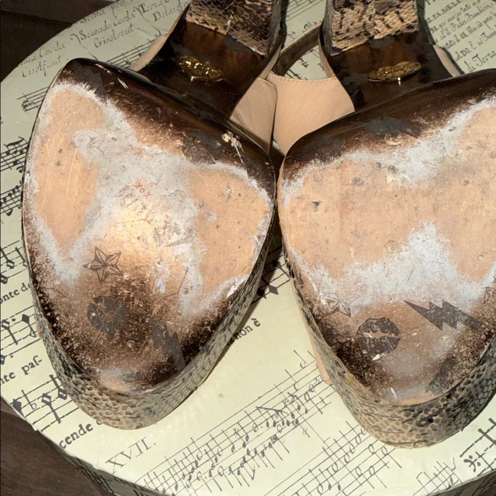 Betsey Johnson step up