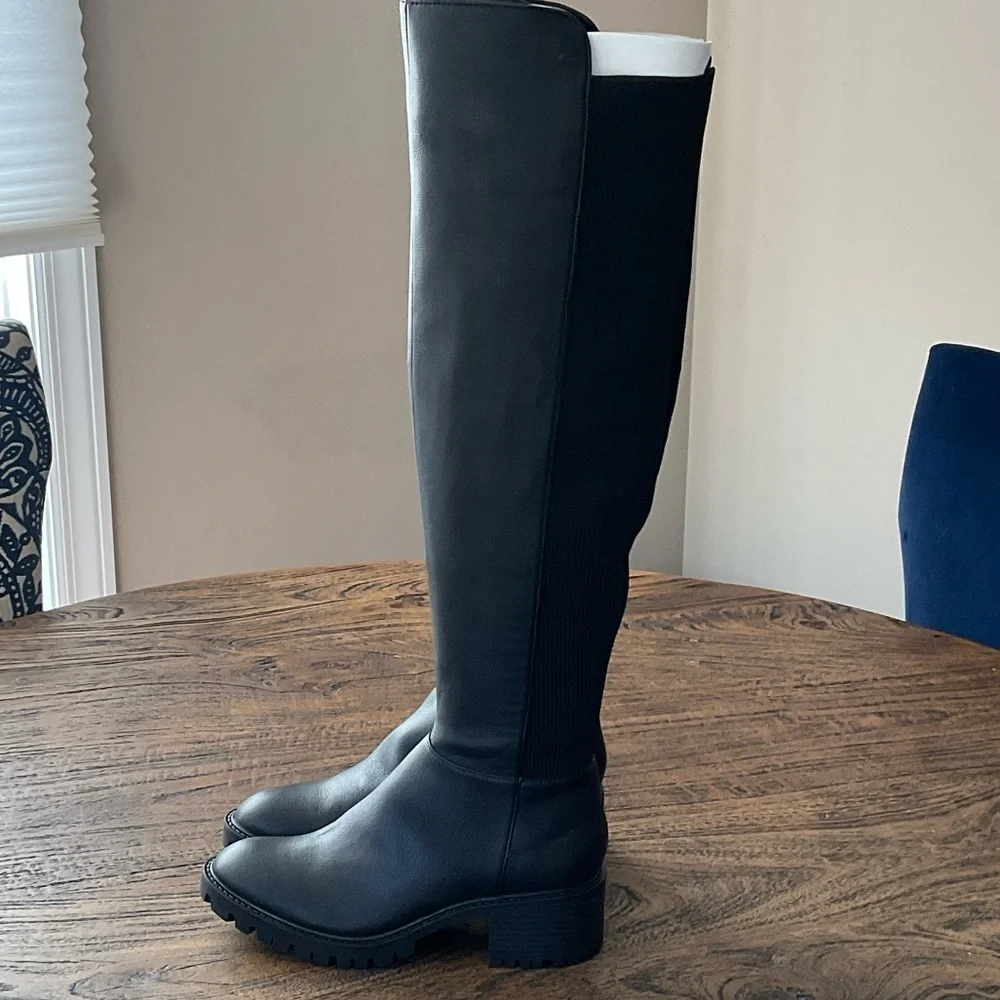 Kenneth Cole chic versatile