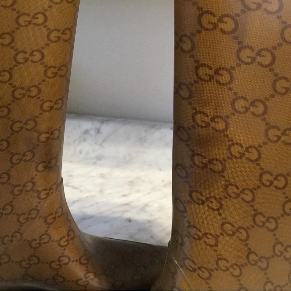 Gucci classic rain