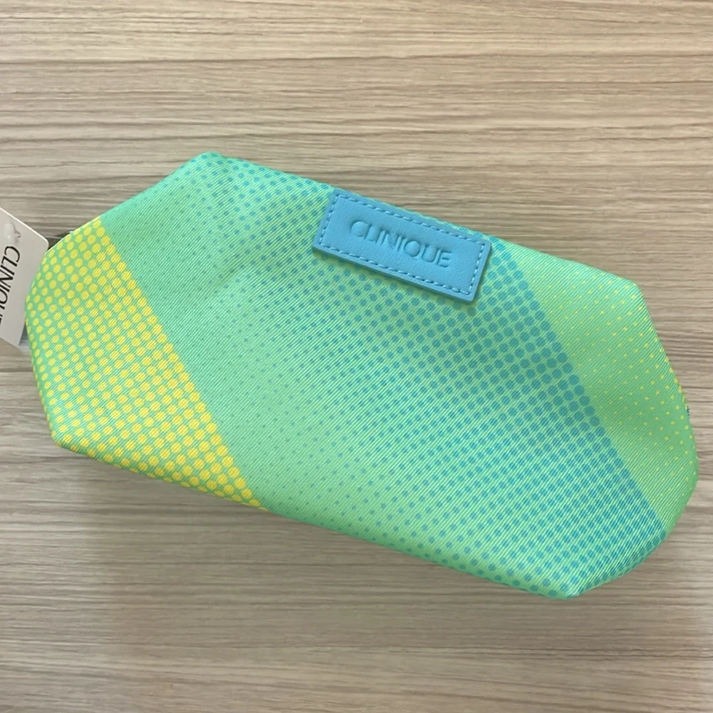 💄👛 2/$15 or 3/$20 Clinique Cosmetic Bag