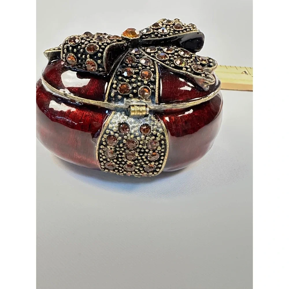 N/A elegant trinket