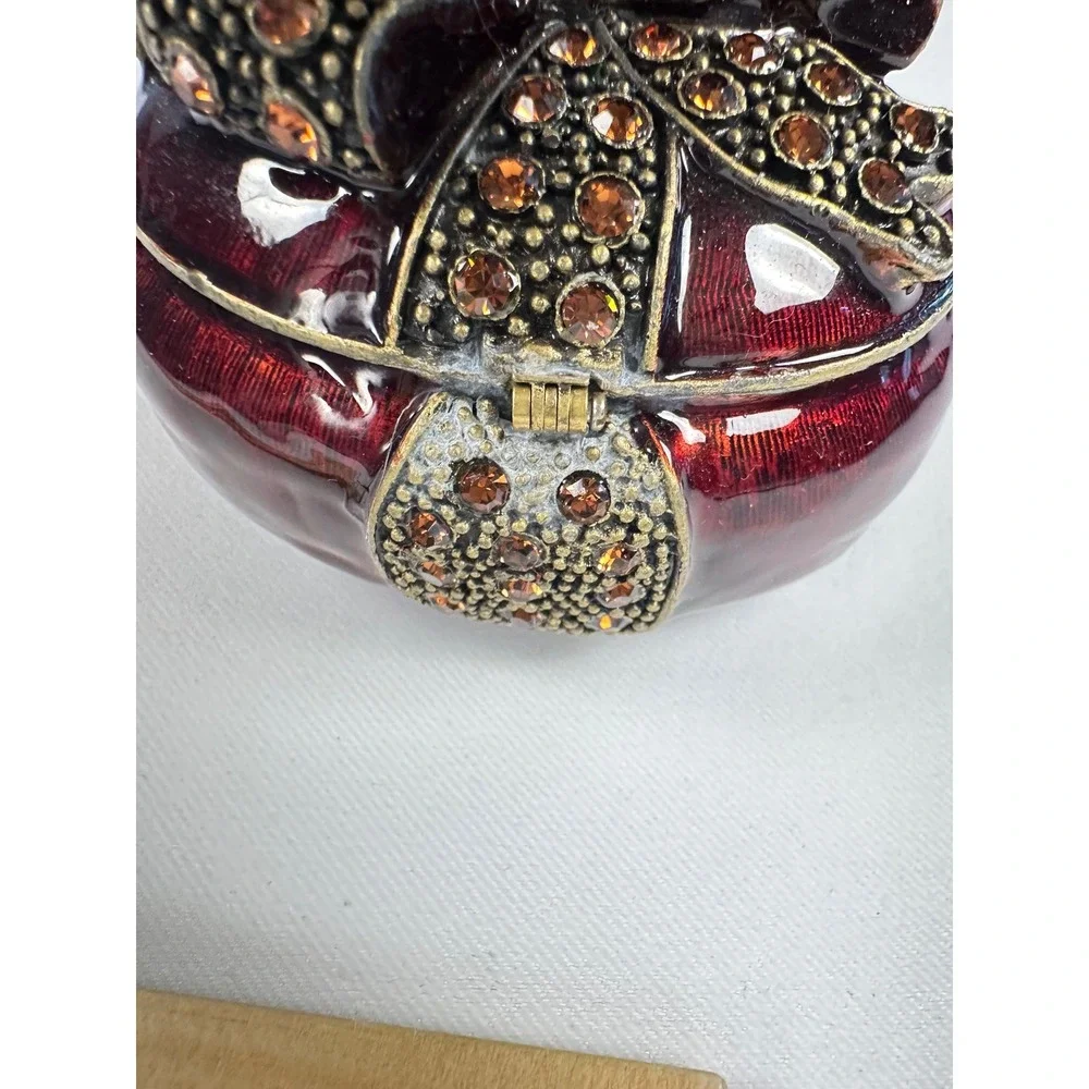 N/A elegant trinket