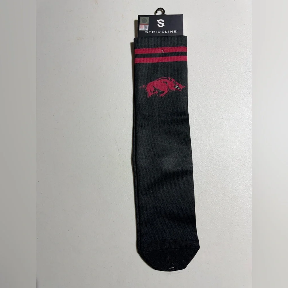 Strideline University of Arkansas crew socks‎