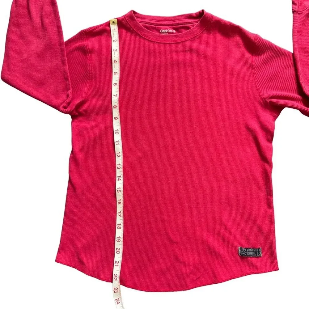 GAP bright red