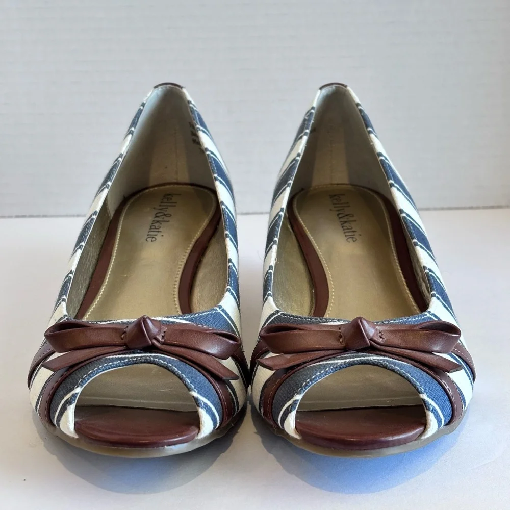 Kelly & Katie approximate heel