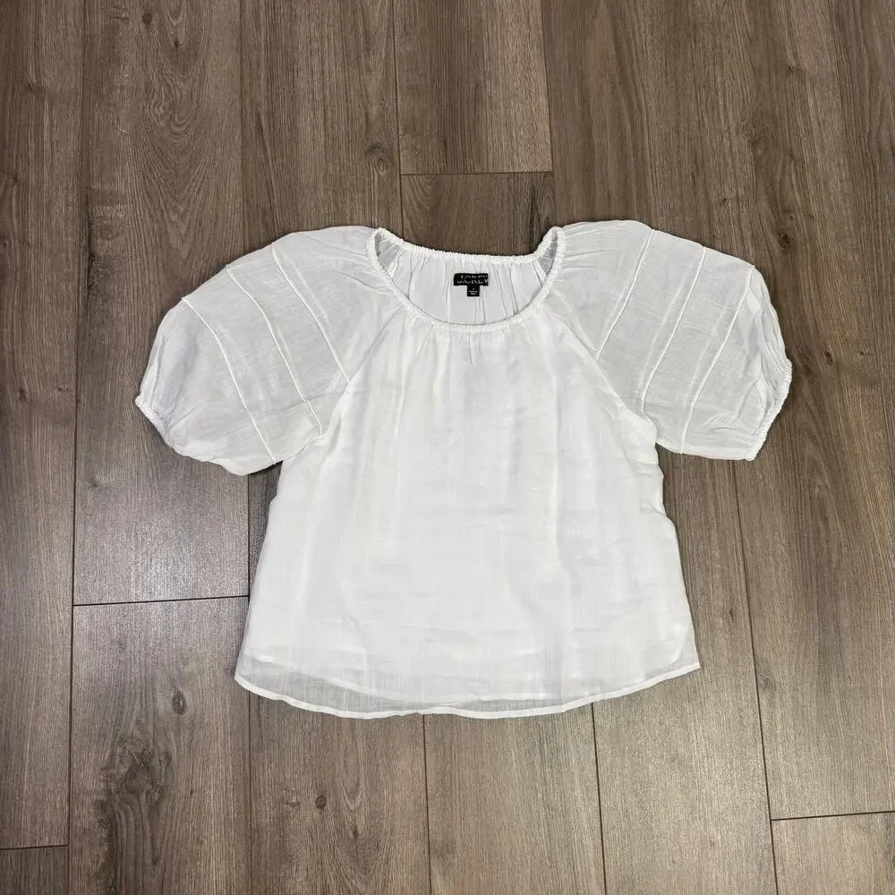 J. Crew approximate small– lightweight