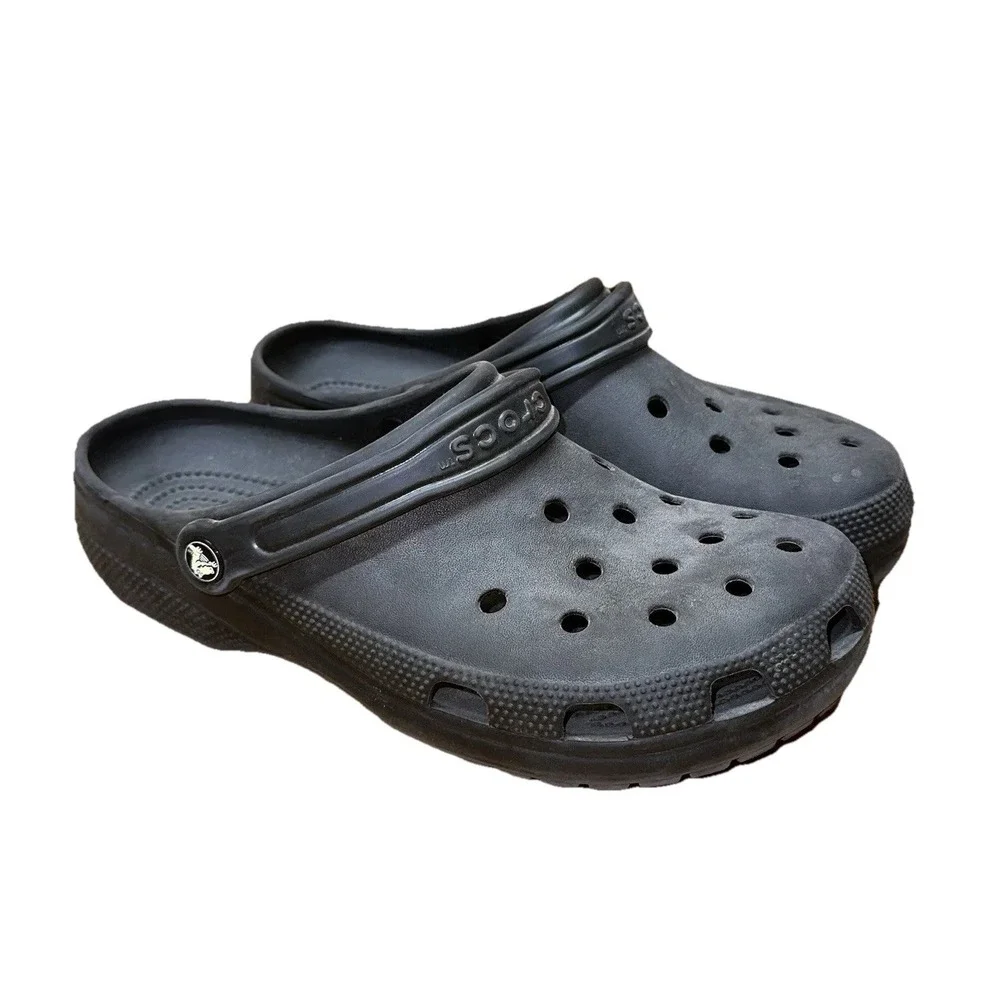 Crocs Clogs Black Unisex Men's 10 /‎ Women's 12 Classic Round Toe Shoes Slip On