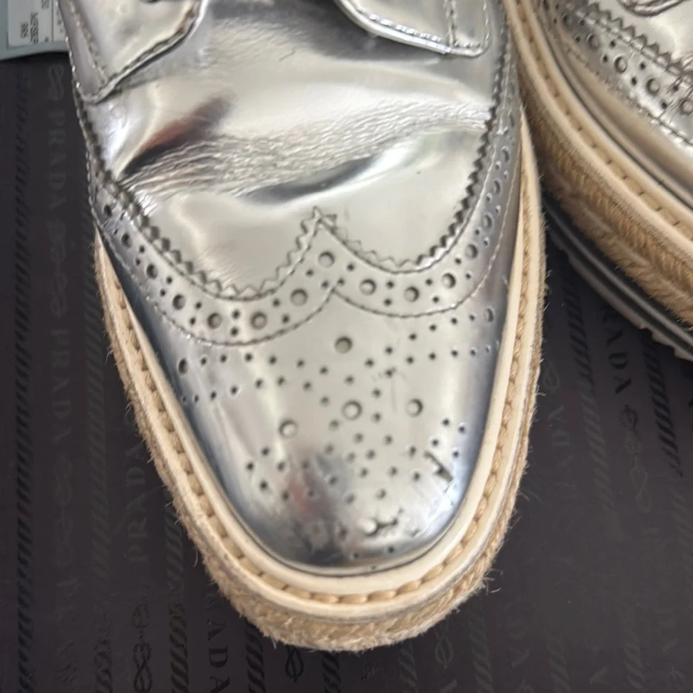 Prada elegant wingtip