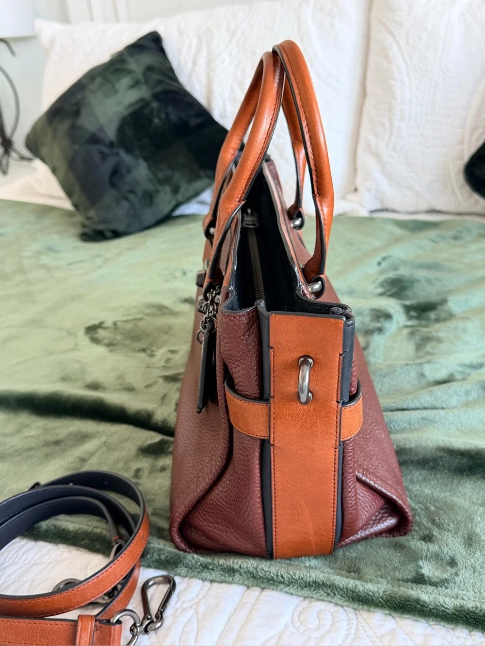 Coach 🧉 genuine
