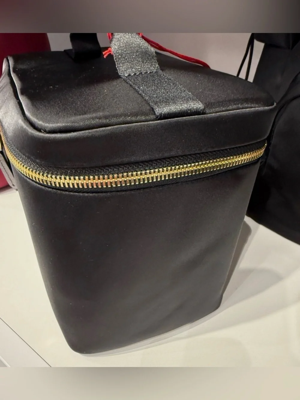NEW Tumi Voyageur LARGE 7.0” x 9.0” Nylon Train Case Cosmetic Bag BLACK w/ GOLD