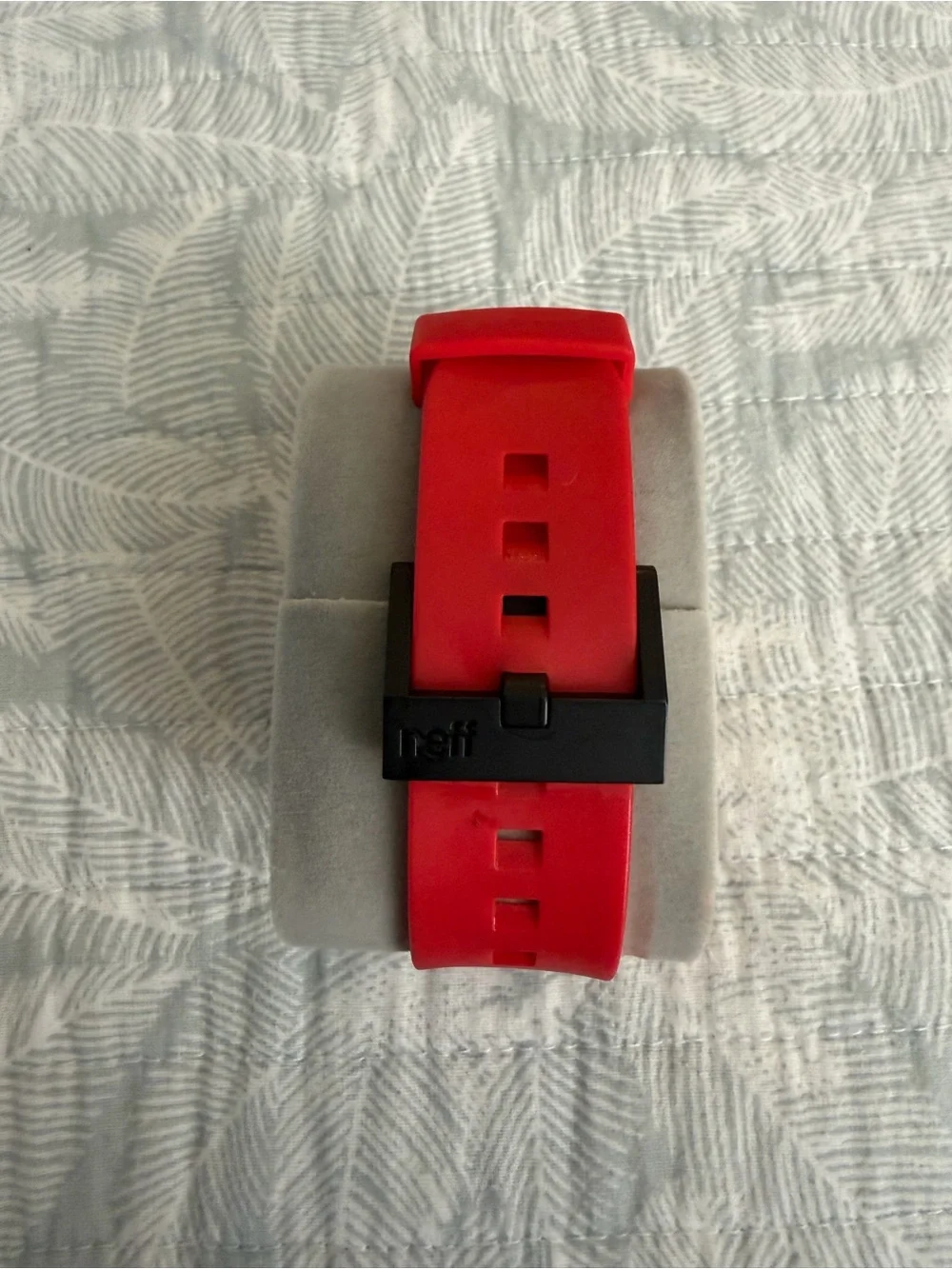 Neff bold red